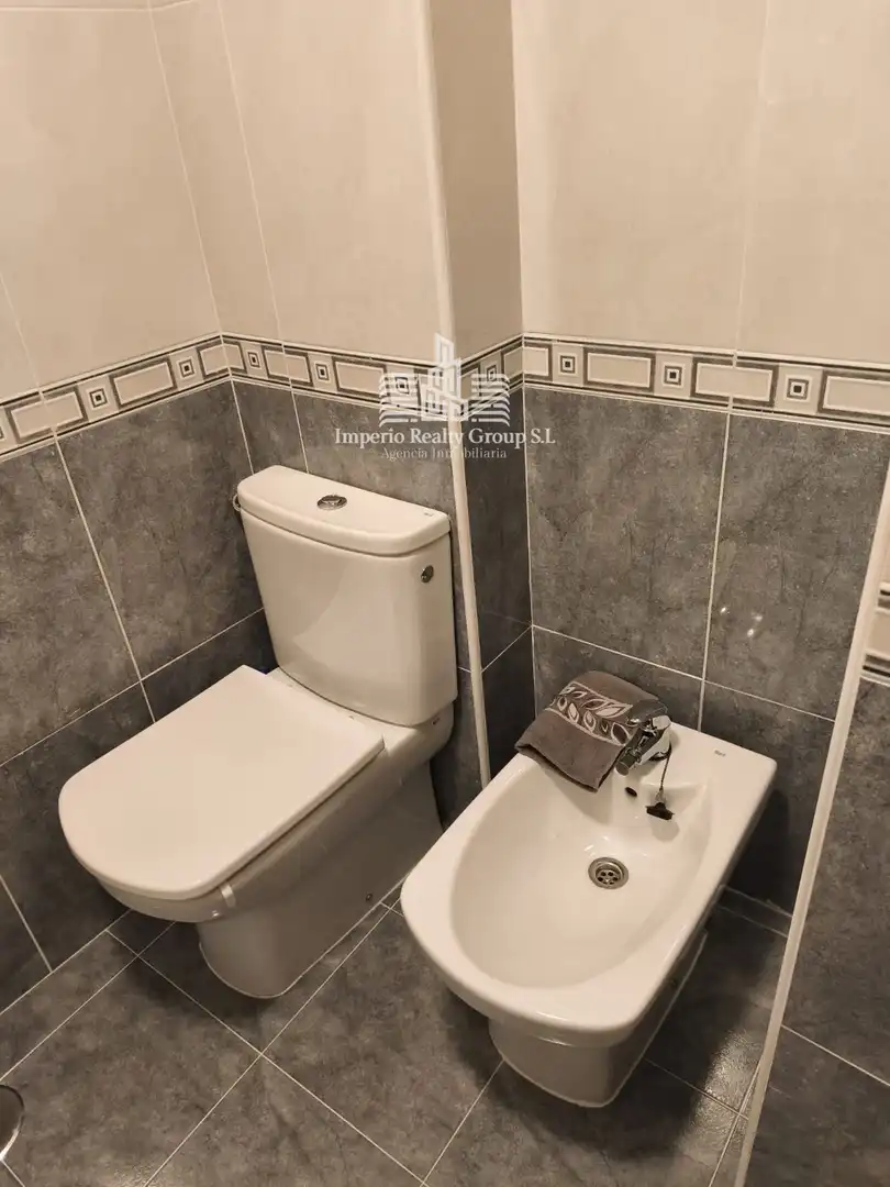 Badezimmer von Wohnung zum Verkauf in San Martín del Rey Aurelio mit Abstellraum und Möbliert