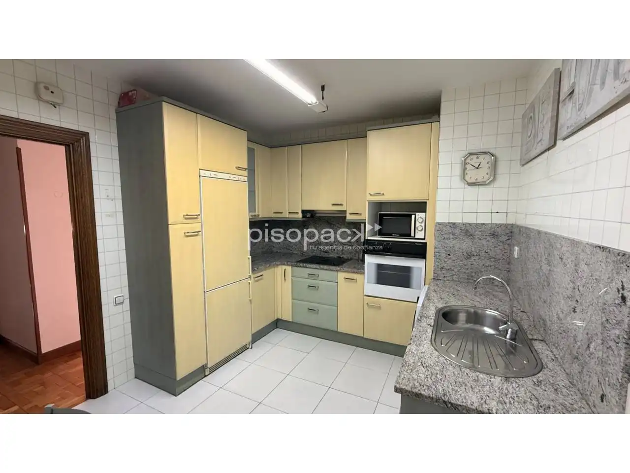 Cocina de Piso en venta en  Pamplona / Iruña con Aire acondicionado, Terraza y Trastero