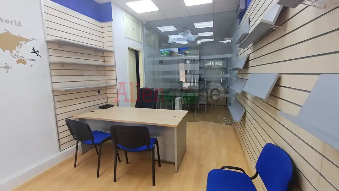 Business premises for sale in La Villa - Bazuelo