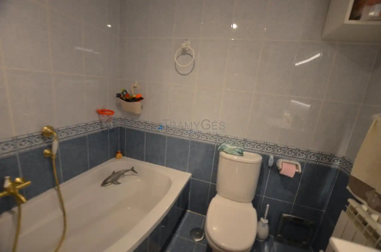 Baño de Piso en venta en Tomiño con Calefacción y Trastero