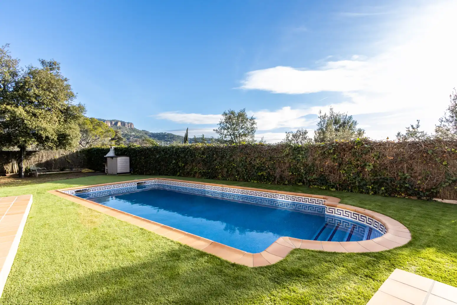 Piscina de Casa o xalet en venda en Matadepera amb Aire condicionat, Calefacció i Jardí privat