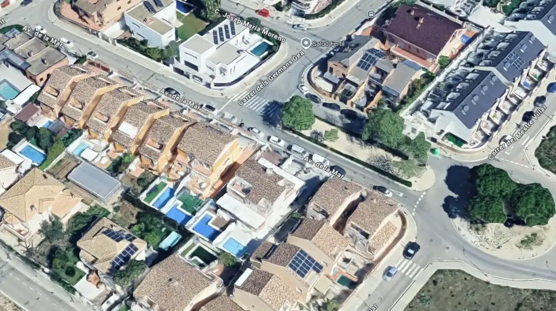 Vista exterior de Casa adosada en venda en Gandia amb Jardí privat, Terrassa i Piscina