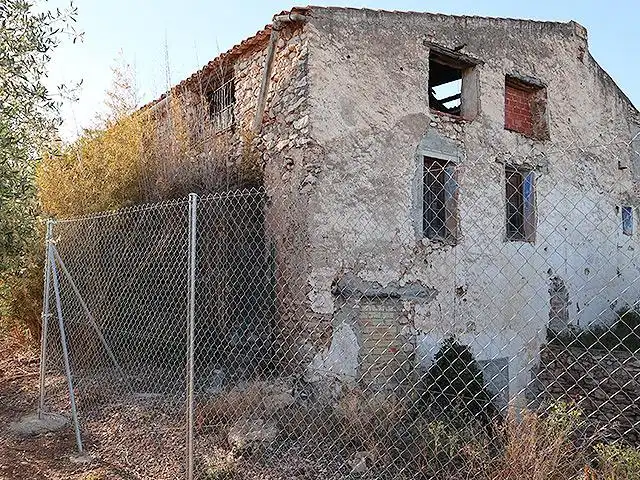 Maison rustique avec jardin à vendre à Ctra. La Senia