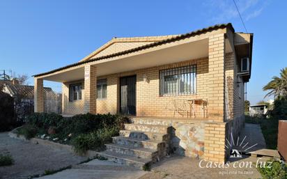 Vista exterior de Casa o xalet en venda en  Zaragoza Capital amb Aire condicionat, Calefacció i Jardí privat