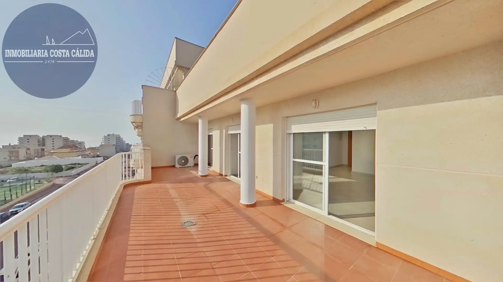 Terrasse von Dachboden zum Verkauf in Águilas mit Terrasse, Abstellraum und Ofen