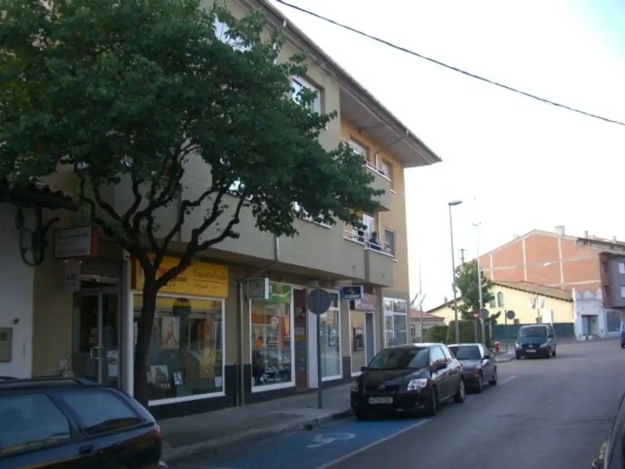 Local comercial en venda a Roda de Ter