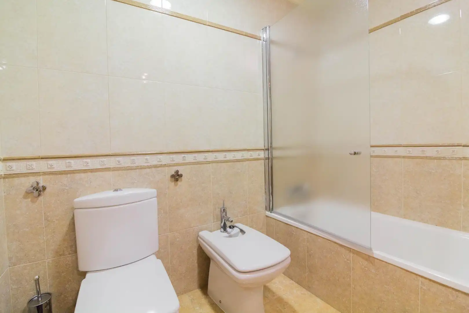 Baño de Piso en venta en Redován con Aire acondicionado, Terraza y Trastero