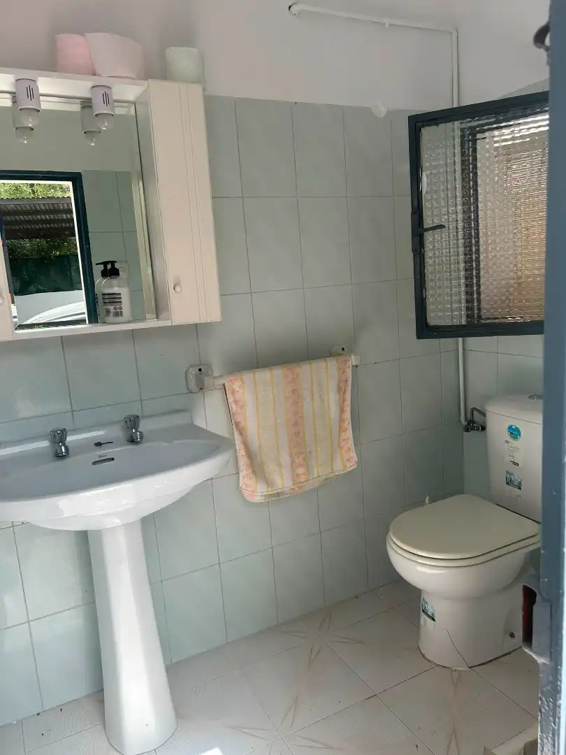 Badezimmer von Haus oder Chalet zum Verkauf in Jaén mit Klimaanlage, Terrasse und Abstellraum