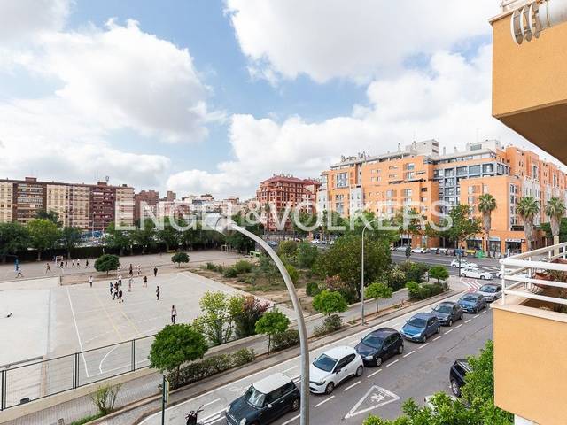Apartamento en Alquiler en Maestro Rodrigo en Barrio de Campanar