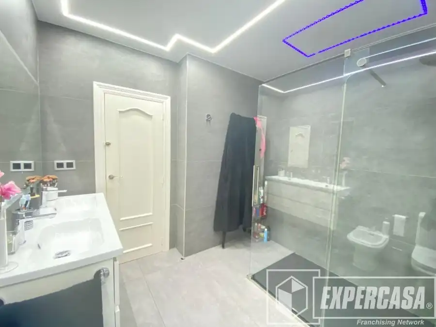 Bathroom of Houses for sale in Torrent  with Air Conditioner, Heating and Terrace