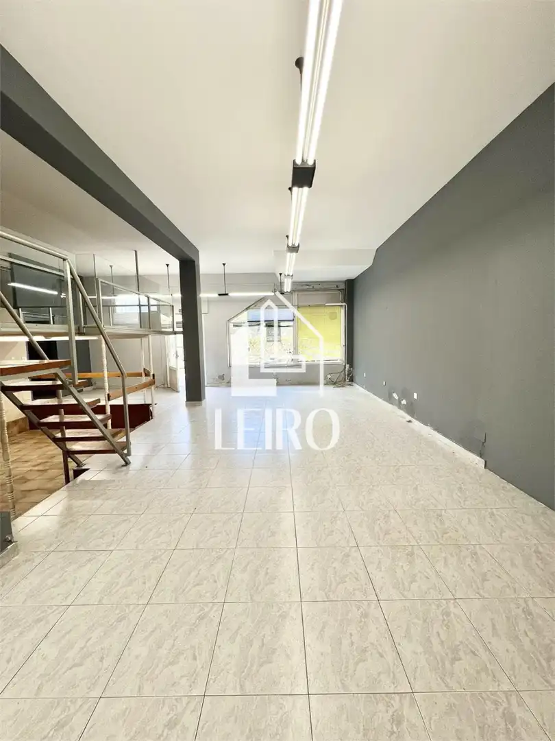 Local comercial en venda a Vilagarcía, imagen 3