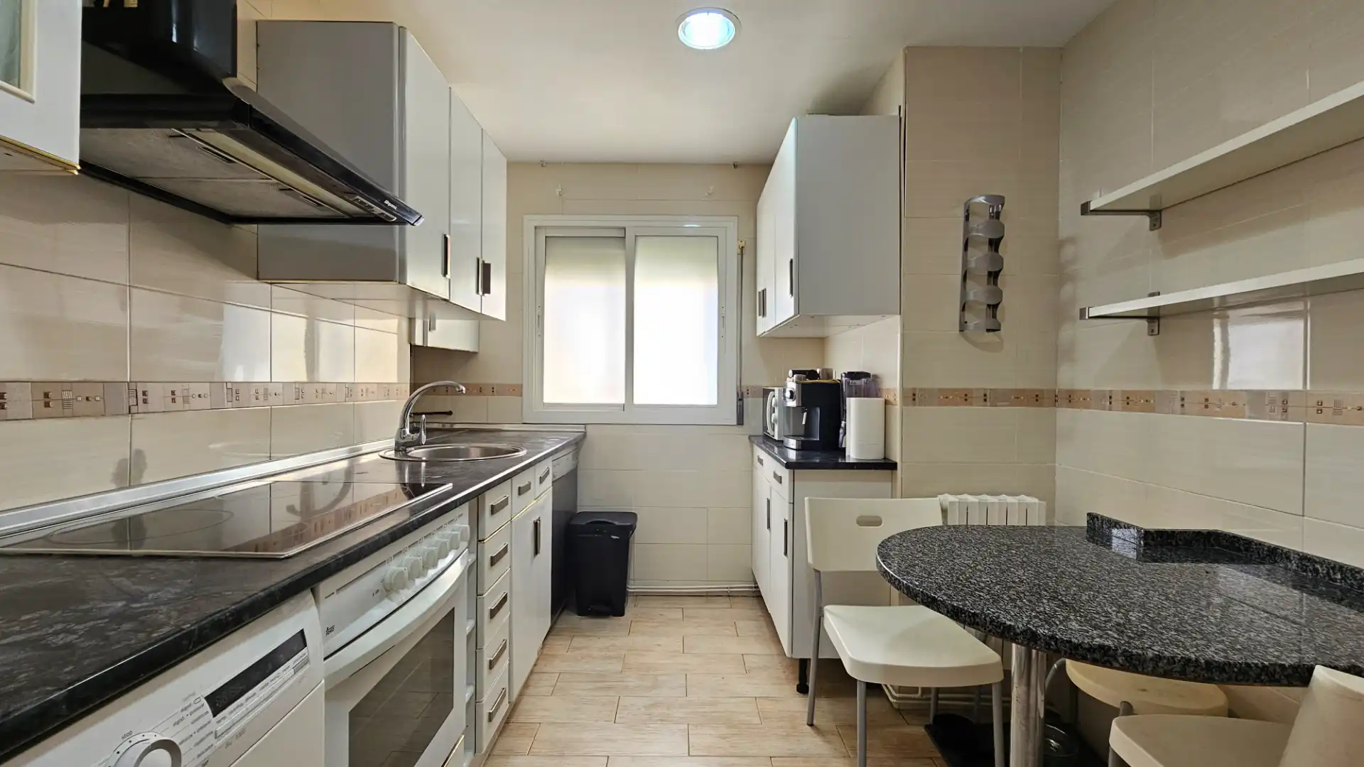 Cocina de Piso en venta en Zaragoza con Calefacción y Amueblado