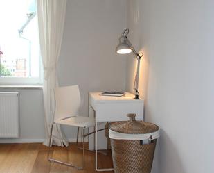 Dormitori de Apartament de lloguer en Girona Capital amb Moblat i Es permeten mascotes
