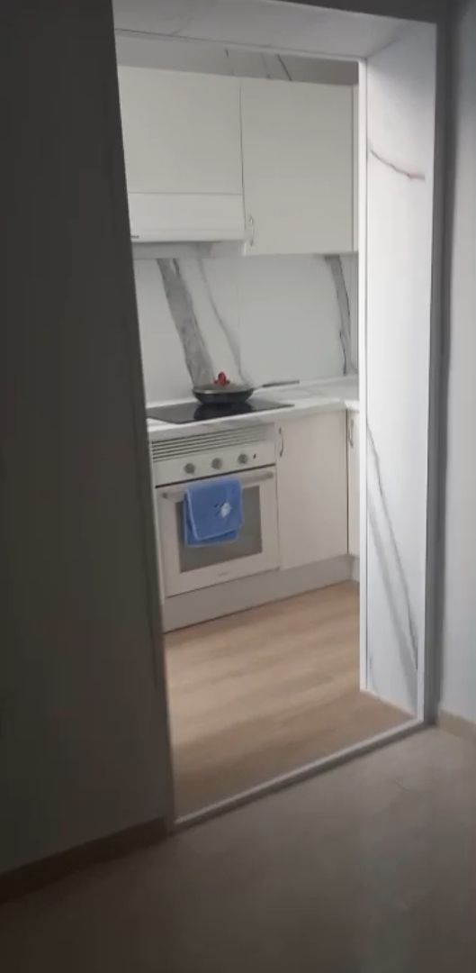Flat for sale in Reyes