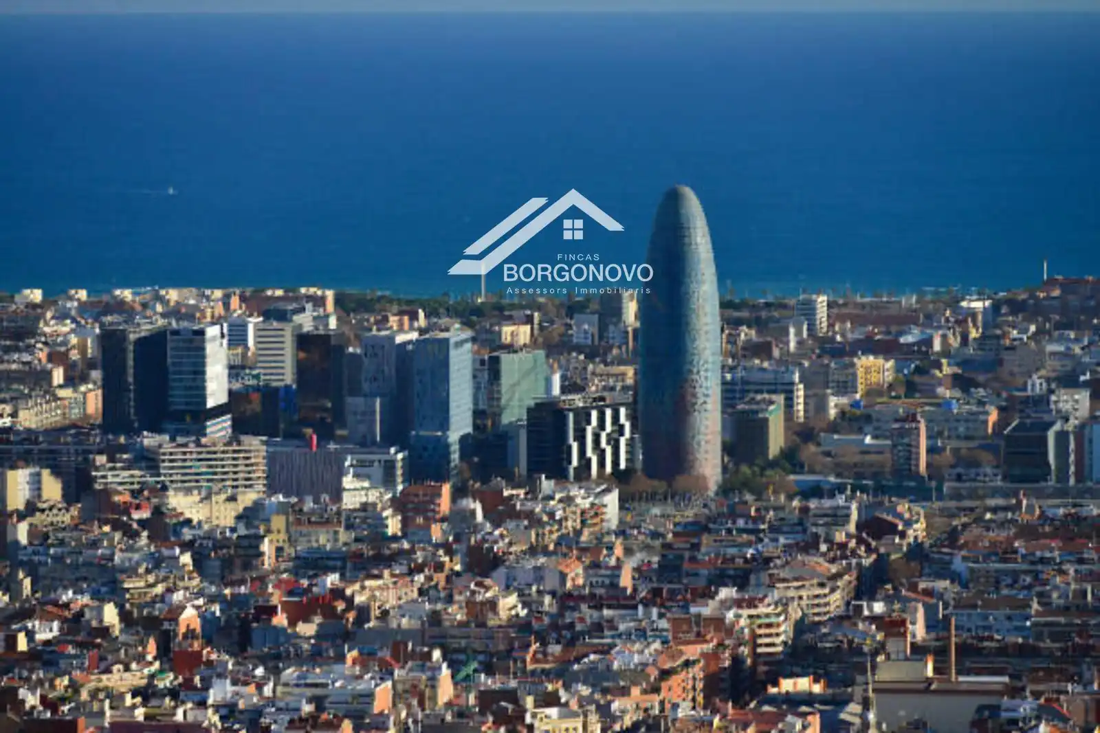 Außenansicht von Wohnung zum Verkauf in Barcelona mit Klimaanlage und Heizung