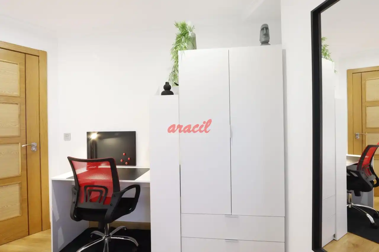 Piso en venta en Ourense Capital  con Calefacción, Trastero y Amueblado