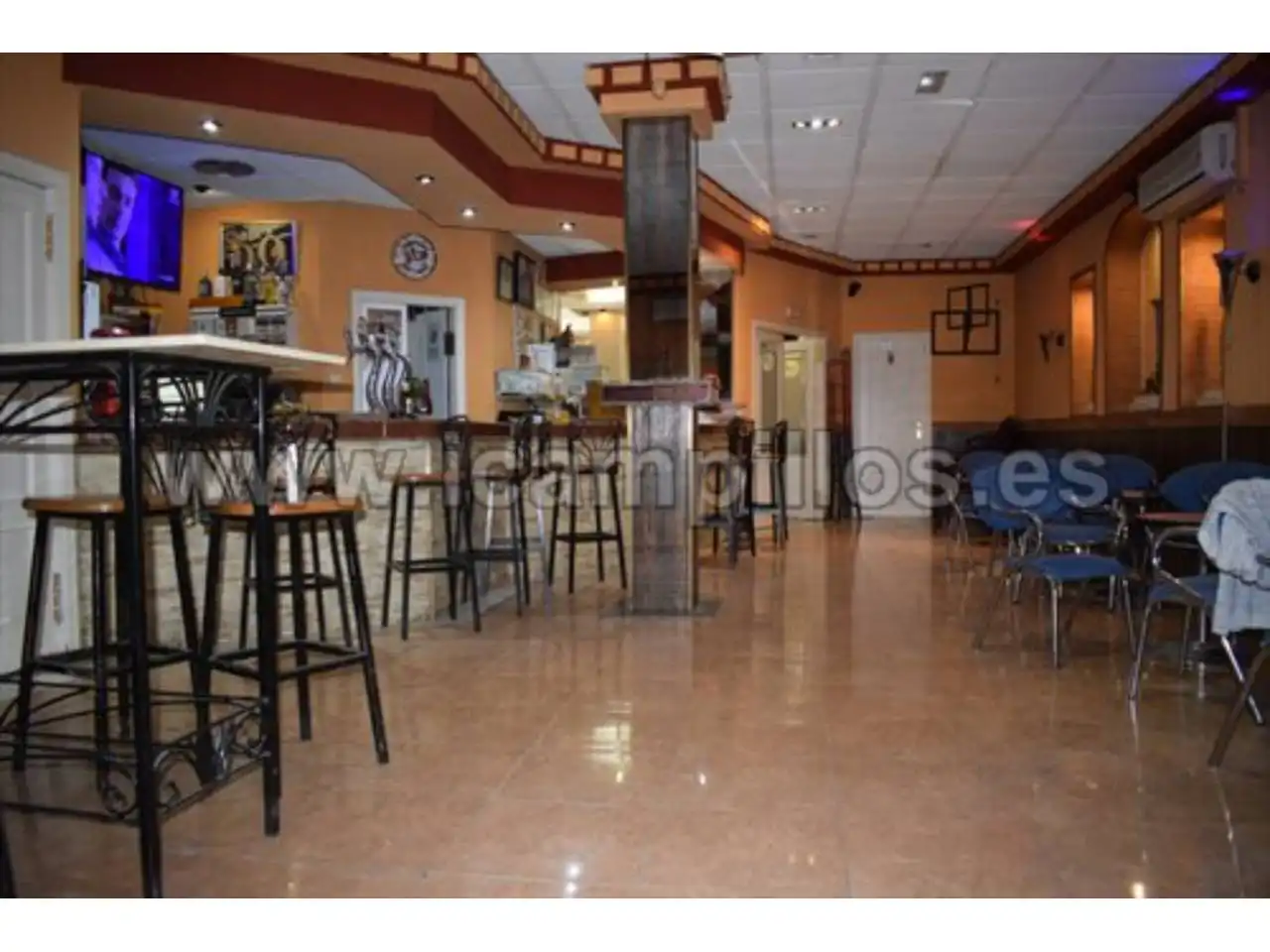 Local comercial en venda a Baena