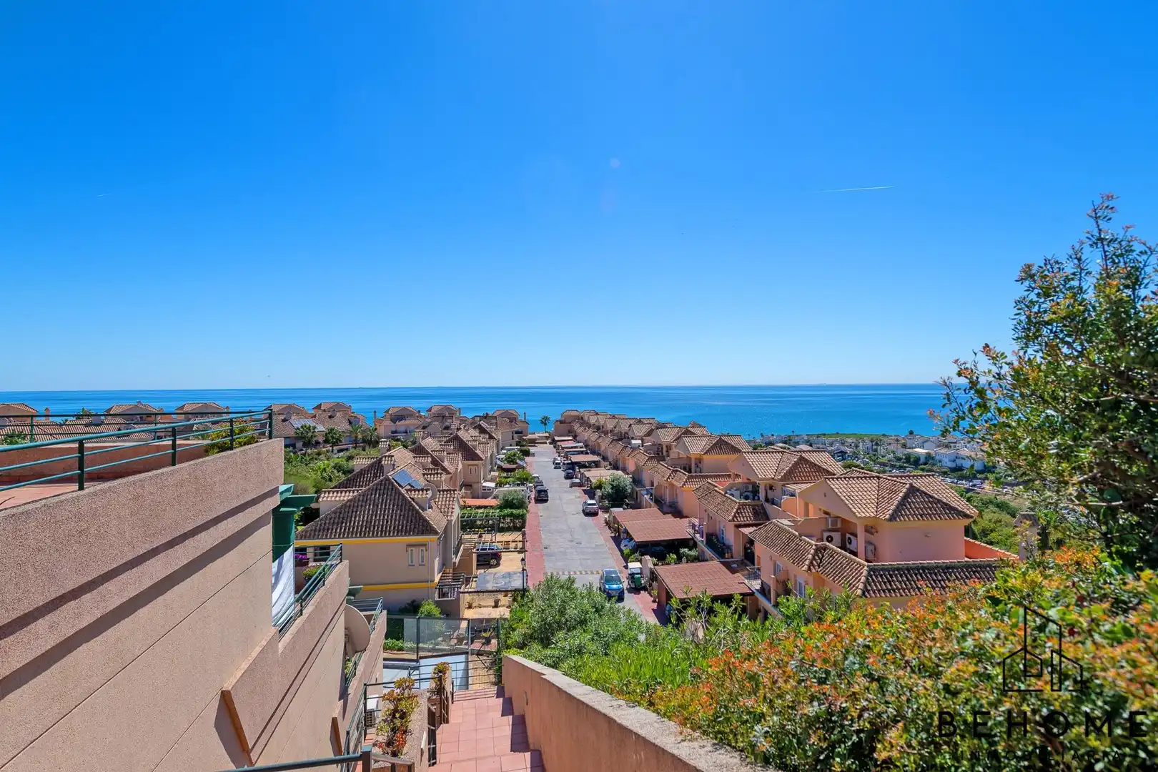 Vista exterior de Ático en venta en La Alcaidesa con Jardín privado, Terraza y Piscina comunitaria