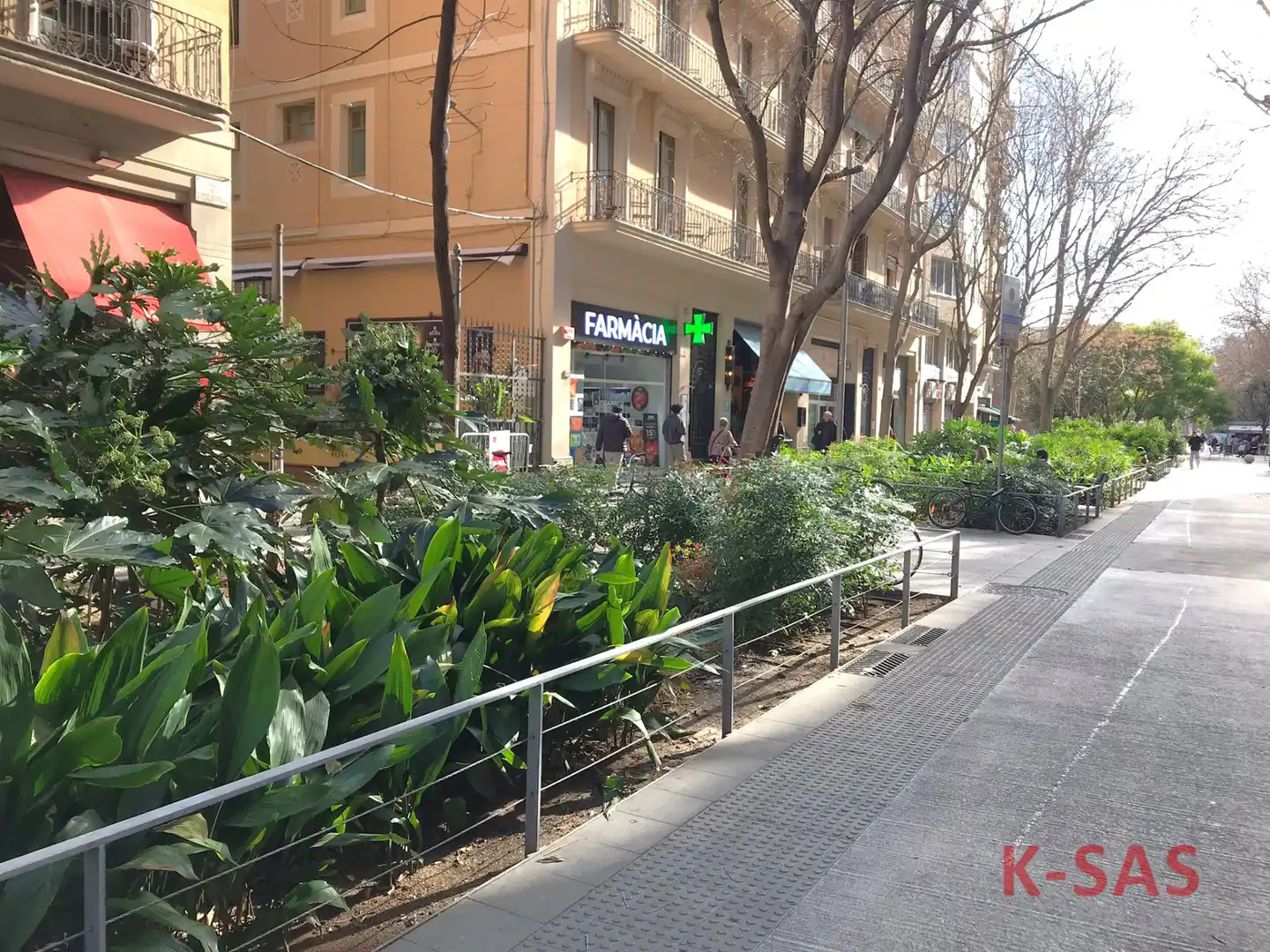 Vista exterior de Àtic en venda en Barcelona amb Aire condicionat, Parquet i Forn