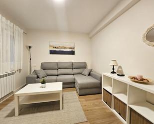 Sala d'estar de Pis de lloguer en Gijón  amb Calefacció i Moblat