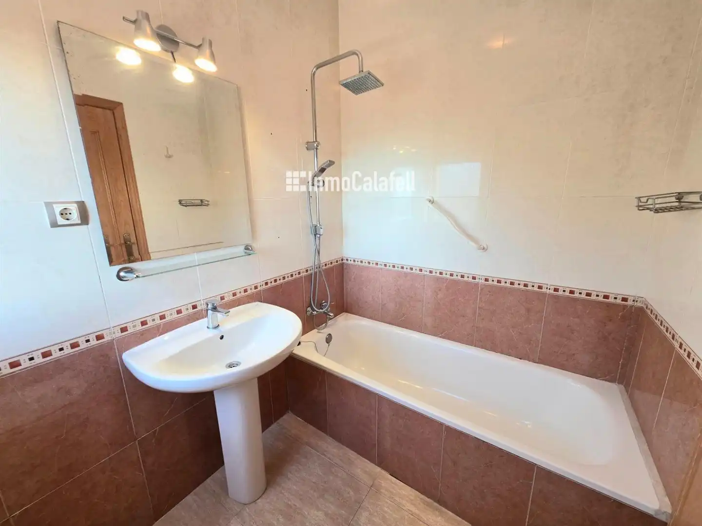 Casa aparellada amb jardí en venda a PALMERES DE LES 32, imagen 19