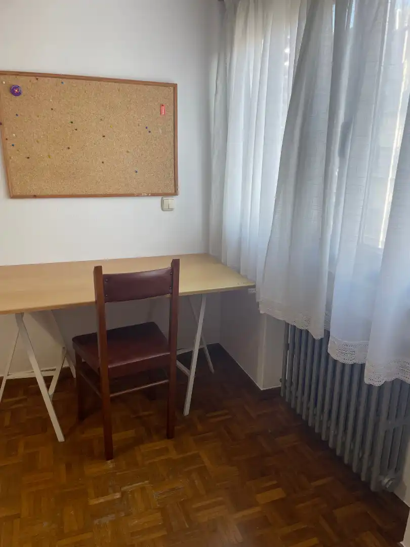 Habitación de Piso de alquiler en Santiago de Compostela  con Amueblado