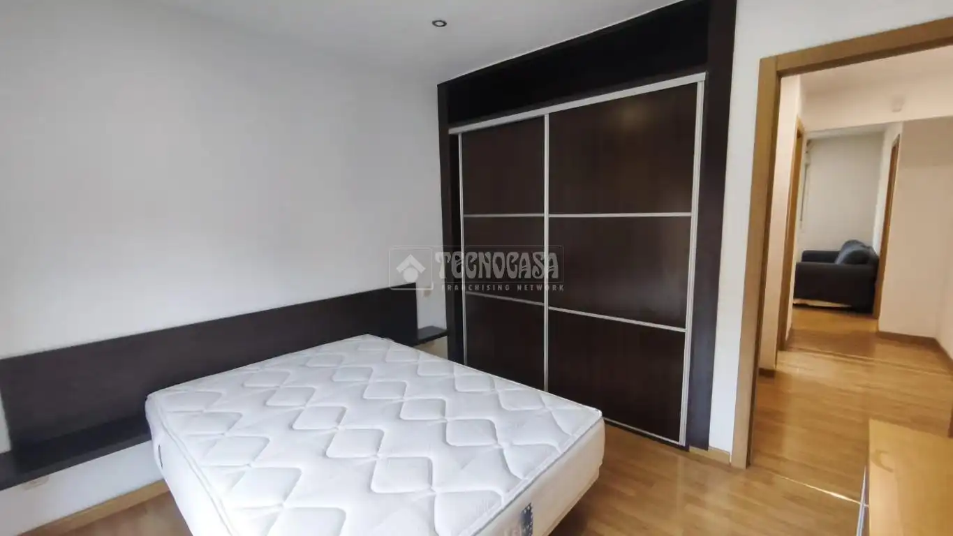 Schlafzimmer von Wohnung zum Verkauf in Madrid mit Klimaanlage und Balkon
