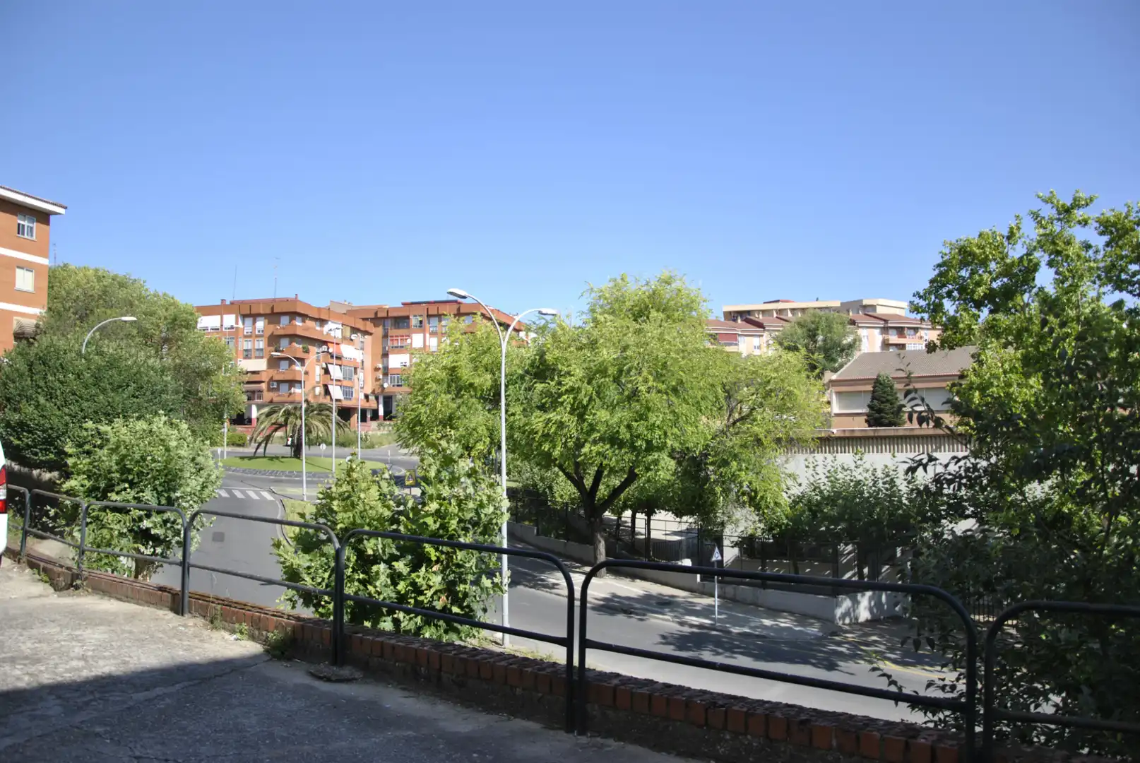 Außenansicht von Wohnung zur Miete in Plasencia mit Klimaanlage, Heizung und Terrasse