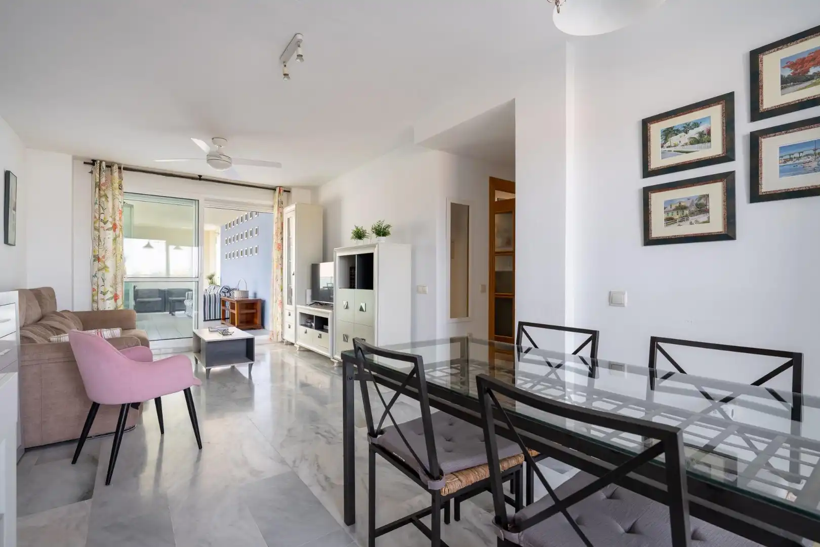 Menjador de Apartament en venda en Roquetas de Mar amb Aire condicionat, Calefacció i Jardí privat