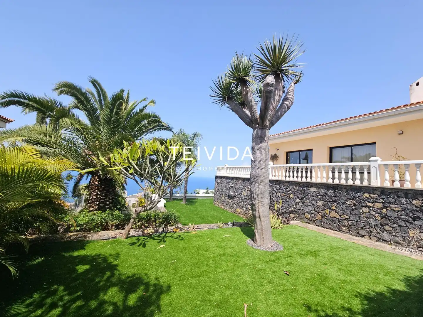Exterior view of Houses for sale in Tacoronte  with Air Conditioner, Terrace and Storage room
