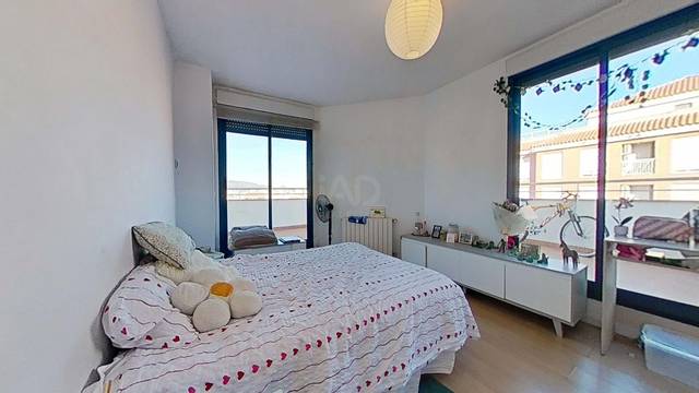 Dúplex en Venta en Ensanche - Parque del Oeste