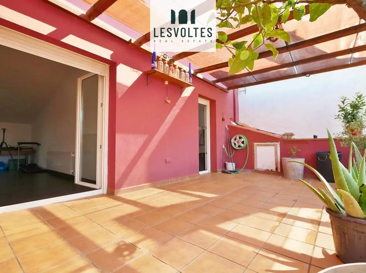 Piso en venta en Carrer de Bellcaire, La Punxa