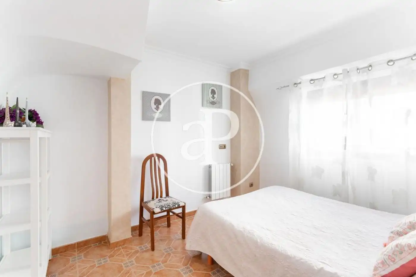 Bedroom of Houses for sale in Valencia  with Heating, Terrace and Storage room