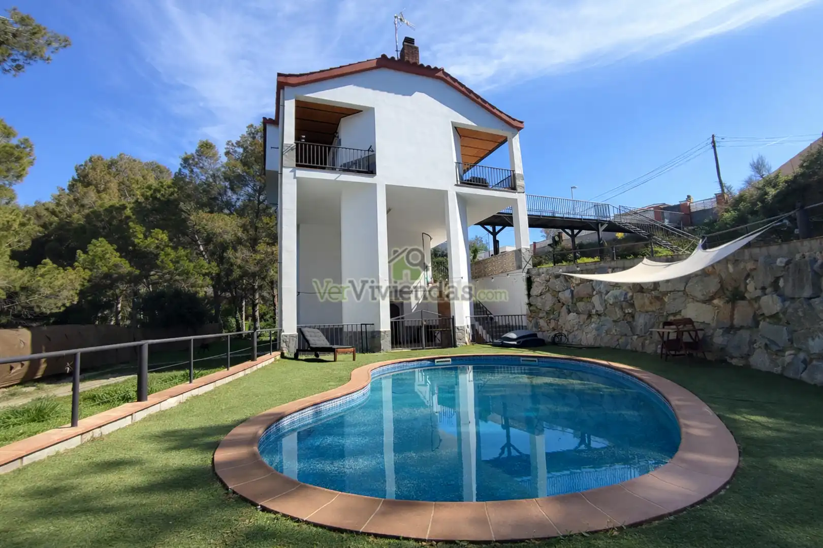 Vista exterior de Casa o xalet en venda en Abrera amb Aire condicionat, Calefacció i Jardí privat