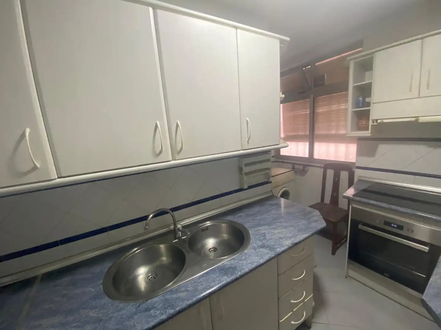 Cuina de Pis en venda en Granada amb Moblat