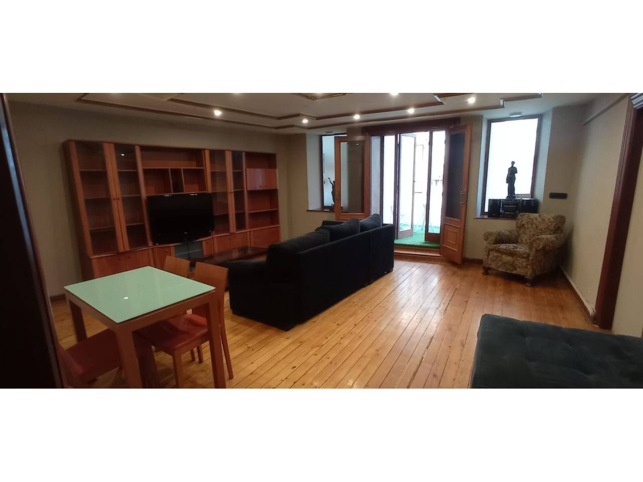 Sala d'estar de Pis de lloguer en Burgos Capital amb Calefacció, Moblat i Balcó