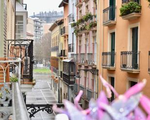 Vista exterior de Pis en venda en  Pamplona / Iruña amb Terrassa i Balcó