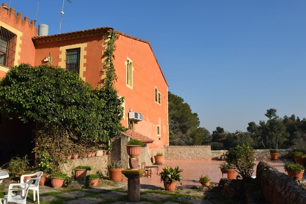 Exterior view of House or chalet for sale in Sant Boi de Llobregat  with Air Conditioner, Heating and Private garden