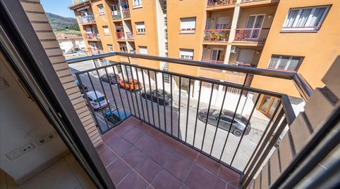 Foto 2 de Pis en venda a Notari Miquel Març, Olot, Girona