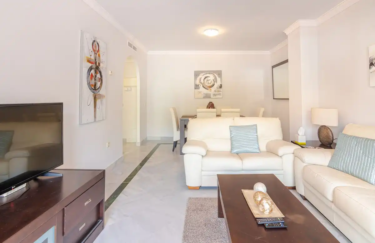 Apartament amb terrassa en venda a Nueva Andalucía, imagen 3