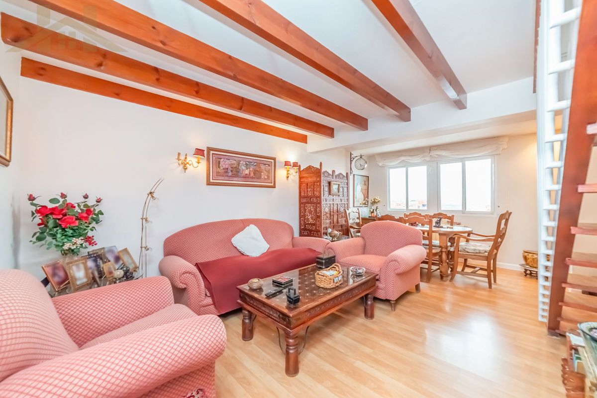 Living room of Flat for sale in Fuenlabrada  with Heating, Parquet flooring and Oven