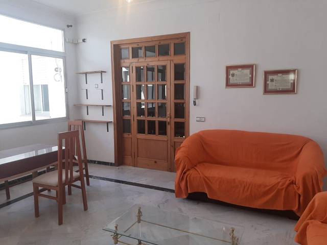 Piso en Alquiler en Avenida del Águila, 21 en Villaverde del Río