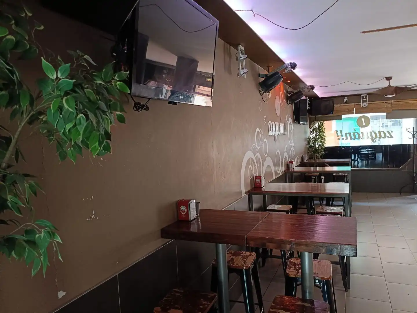 Local en traspaso en Mojados con Aire acondicionado, Calefacción y Terraza