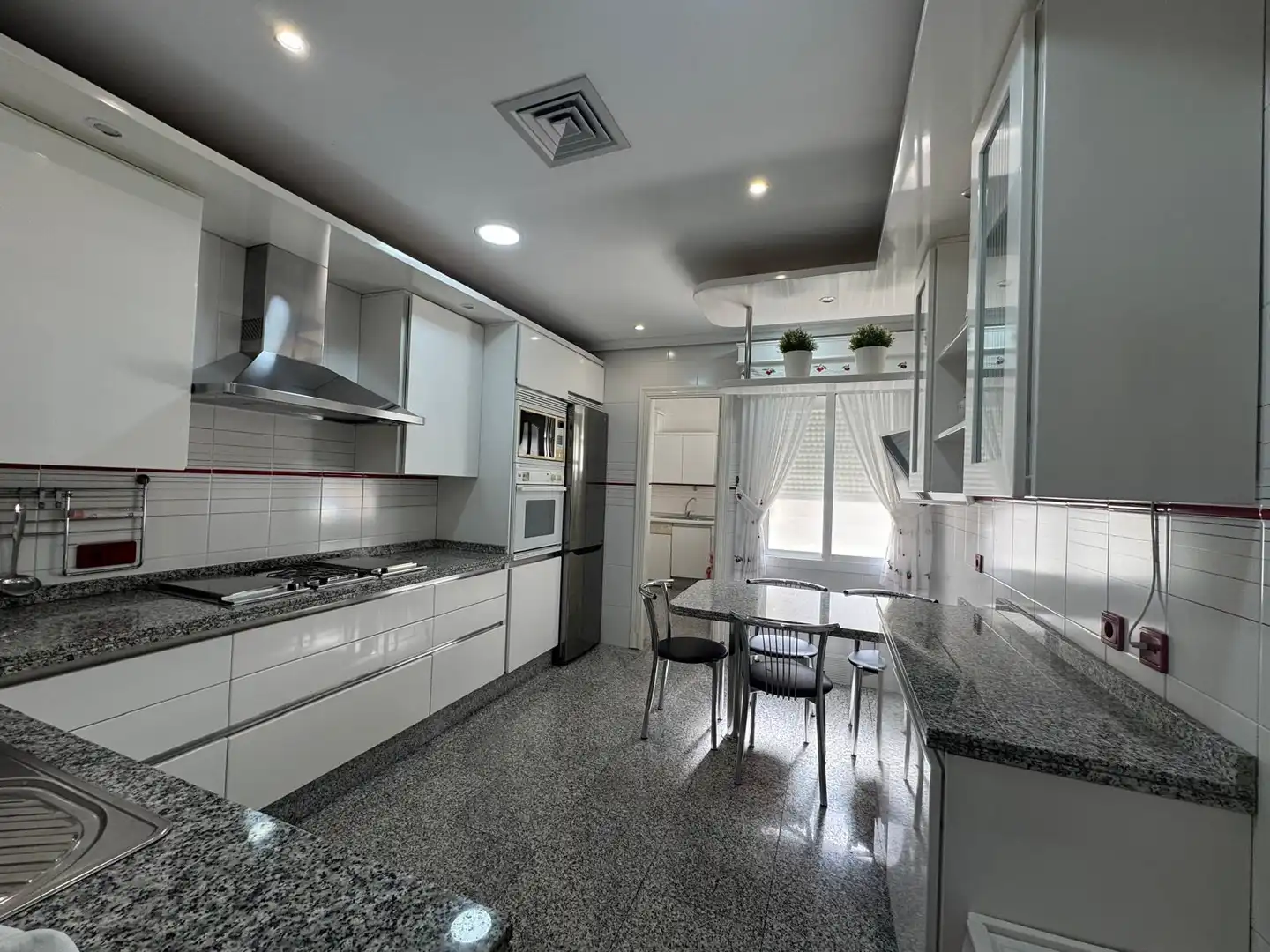 Cocina de Piso en venta en Jerez de la Frontera con Aire acondicionado, Jardín privado y Terraza
