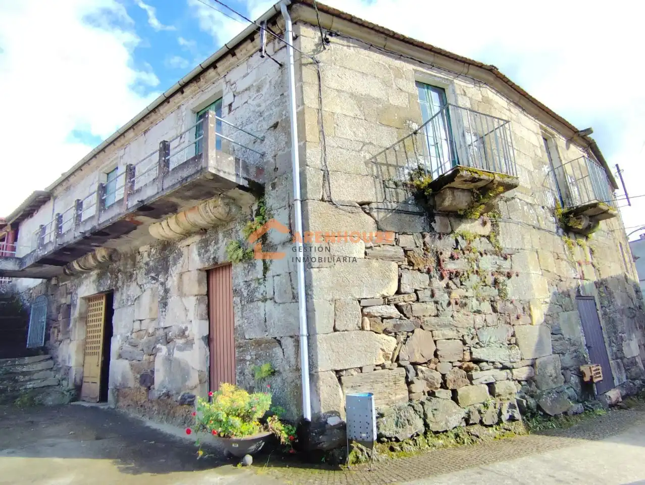 Exterior view of Houses for sale in Castrelo de Miño  with Heating, Private garden and Storage room
