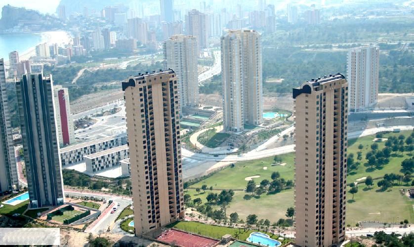 Vista exterior de Apartamento en venta en Benidorm con Aire acondicionado, Jardín privado y Terraza