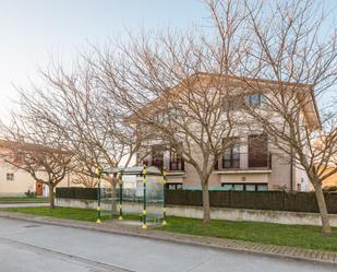 Exterior view of Single-family semi-detached for sale in Noáin (Valle de Elorz) / Noain (Elortzibar)  with Heating