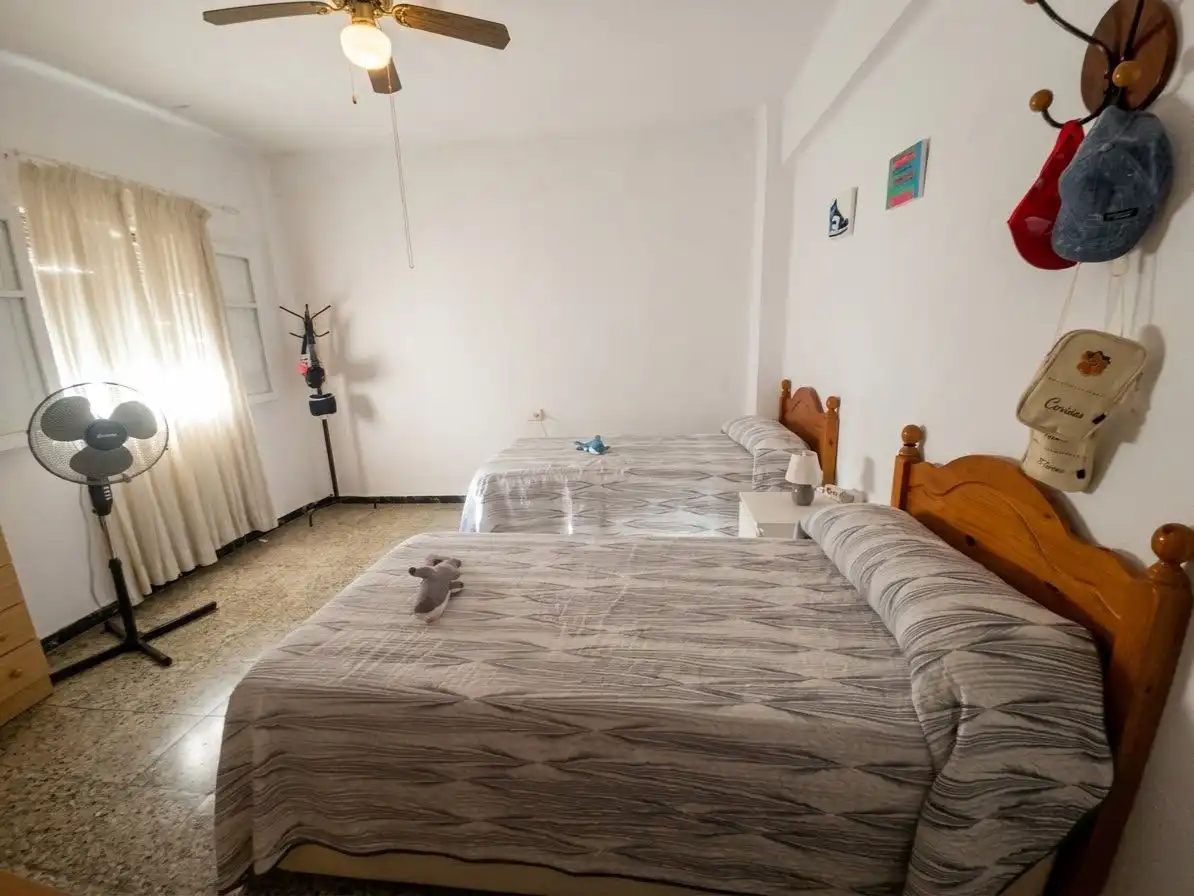 Dormitori de Casa o xalet en venda en Alzira amb Jardí privat, Terrassa i Traster