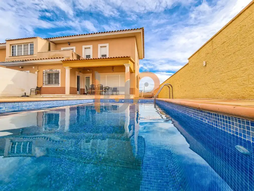 Casa en venta en Huércal-Overa