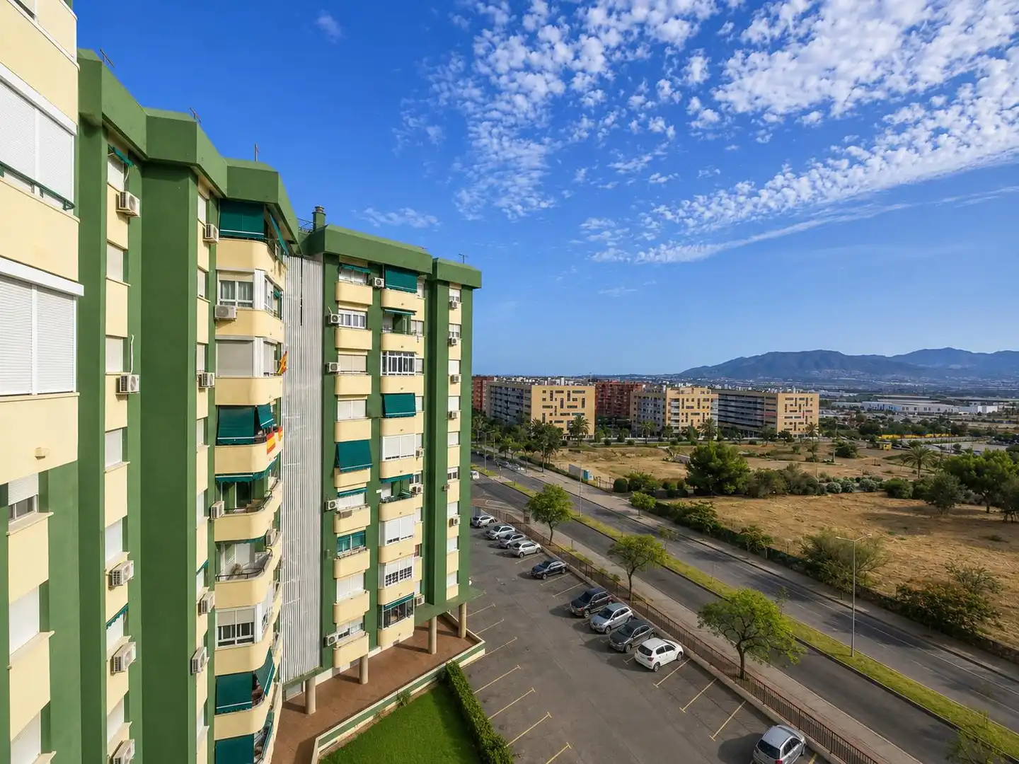 Vista exterior de Pis en venda en Málaga amb Aire condicionat, Calefacció i Jardí privat